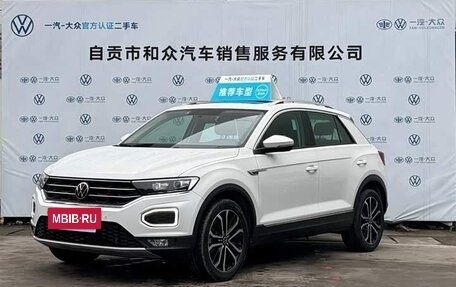 Volkswagen T-Roc I, 2023 год, 1 650 000 рублей, 4 фотография