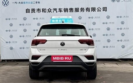 Volkswagen T-Roc I, 2023 год, 1 650 000 рублей, 8 фотография