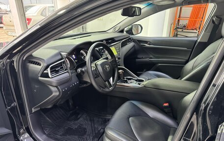 Toyota Camry, 2018 год, 2 780 000 рублей, 8 фотография