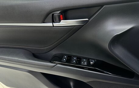 Toyota Camry, 2018 год, 2 780 000 рублей, 15 фотография