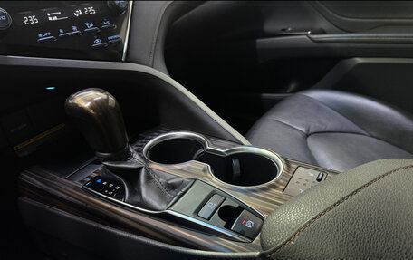 Toyota Camry, 2018 год, 2 780 000 рублей, 18 фотография