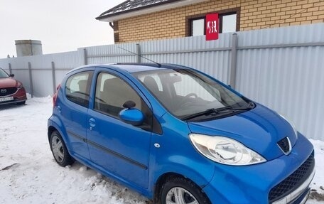 Peugeot 107 I рестайлинг, 2011 год, 365 000 рублей, 3 фотография