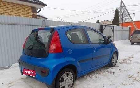 Peugeot 107 I рестайлинг, 2011 год, 365 000 рублей, 2 фотография