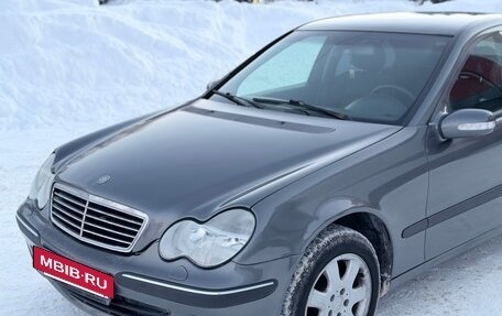 Mercedes-Benz C-Класс, 2004 год, 380 000 рублей, 8 фотография