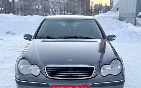Mercedes-Benz C-Класс, 2004 год, 380 000 рублей, 3 фотография