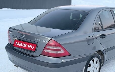 Mercedes-Benz C-Класс, 2004 год, 380 000 рублей, 10 фотография