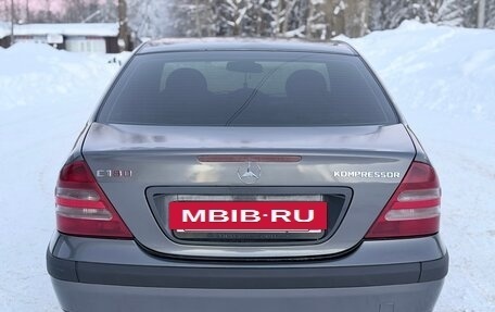 Mercedes-Benz C-Класс, 2004 год, 380 000 рублей, 6 фотография
