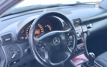 Mercedes-Benz C-Класс, 2004 год, 380 000 рублей, 15 фотография