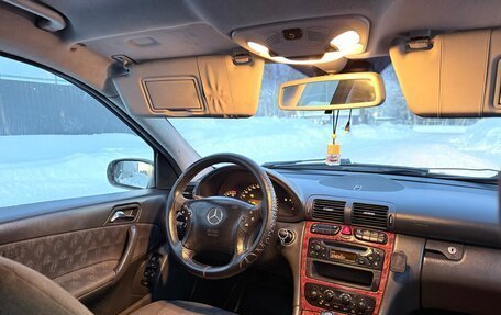 Mercedes-Benz C-Класс, 2004 год, 380 000 рублей, 24 фотография