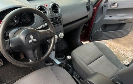 Mitsubishi Colt VI рестайлинг, 2005 год, 550 000 рублей, 5 фотография