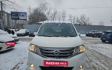 Nissan Serena IV, 2011 год, 1 260 000 рублей, 2 фотография