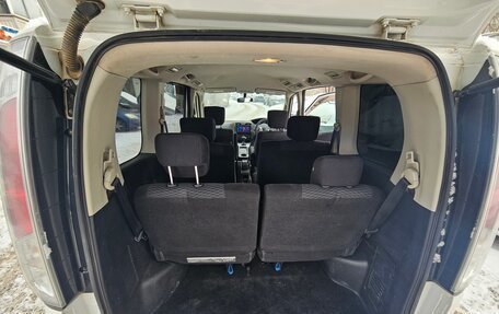 Nissan Serena IV, 2011 год, 1 260 000 рублей, 13 фотография