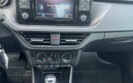 Skoda Rapid II, 2021 год, 1 860 000 рублей, 12 фотография