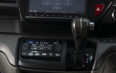 Honda Stepwgn IV, 2016 год, 1 980 000 рублей, 15 фотография