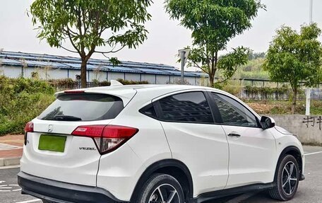 Honda Vezel, 2022 год, 1 330 000 рублей, 4 фотография