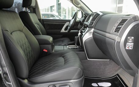 Toyota Land Cruiser 200, 2012 год, 3 798 000 рублей, 21 фотография