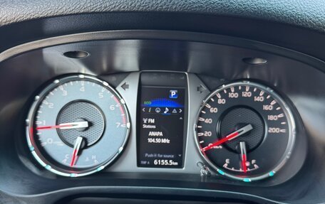 Toyota Hilux VIII, 2023 год, 7 200 000 рублей, 18 фотография