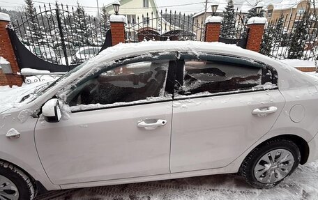 KIA Rio IV, 2021 год, 1 600 000 рублей, 1 фотография