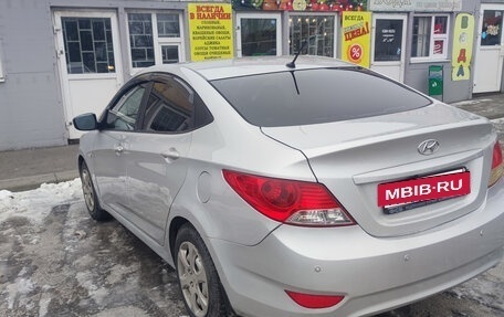 Hyundai Solaris II рестайлинг, 2014 год, 860 000 рублей, 5 фотография