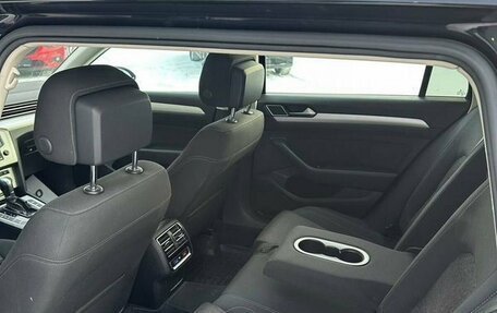 Volkswagen Passat B8 рестайлинг, 2017 год, 1 799 000 рублей, 10 фотография