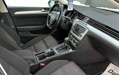 Volkswagen Passat B8 рестайлинг, 2017 год, 1 799 000 рублей, 8 фотография