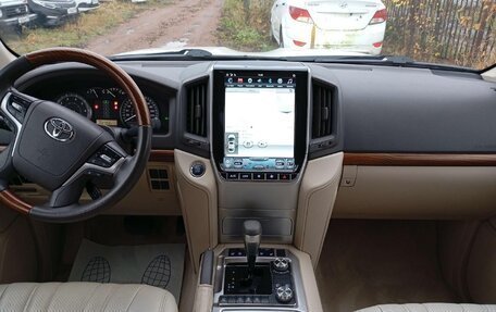 Toyota Land Cruiser 200, 2021 год, 7 393 850 рублей, 6 фотография