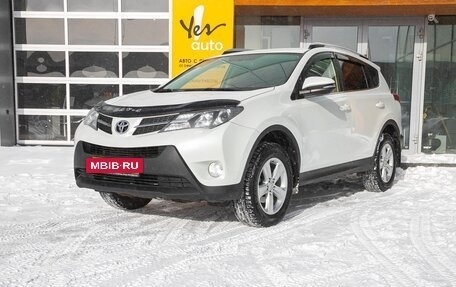 Toyota RAV4, 2013 год, 1 828 000 рублей, 2 фотография