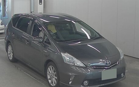 Toyota Prius Alpha I (ZVW40/41), 2011 год, 1 250 000 рублей, 2 фотография