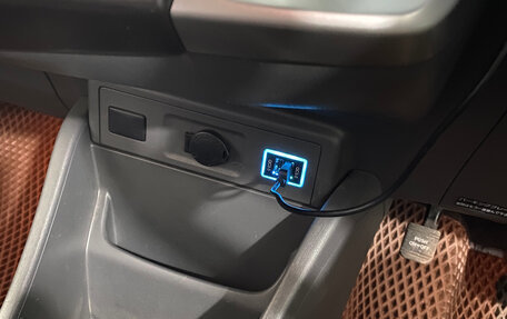 Toyota Prius Alpha I (ZVW40/41), 2011 год, 1 250 000 рублей, 14 фотография