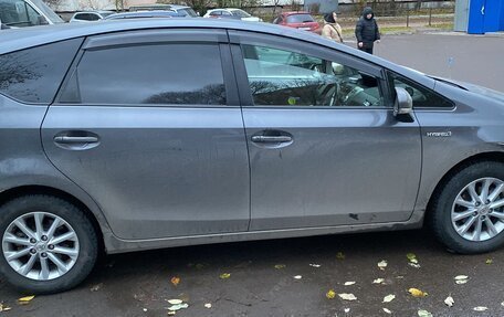 Toyota Prius Alpha I (ZVW40/41), 2011 год, 1 250 000 рублей, 15 фотография