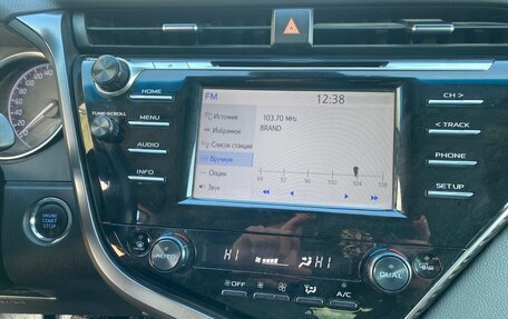 Toyota Camry, 2019 год, 2 350 000 рублей, 6 фотография