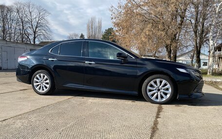 Toyota Camry, 2019 год, 2 350 000 рублей, 9 фотография