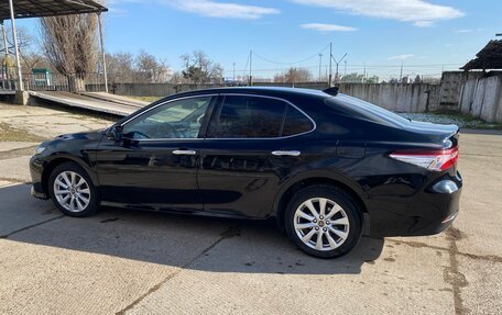 Toyota Camry, 2019 год, 2 350 000 рублей, 15 фотография