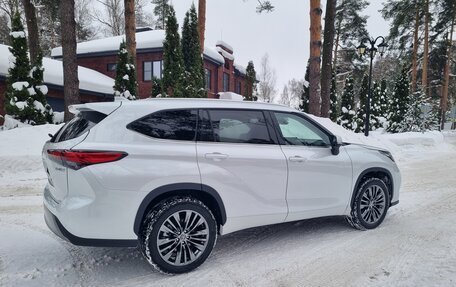 Toyota Highlander, 2025 год, 5 300 000 рублей, 8 фотография