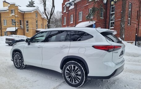 Toyota Highlander, 2025 год, 5 300 000 рублей, 12 фотография