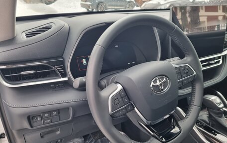 Toyota Highlander, 2025 год, 5 300 000 рублей, 21 фотография