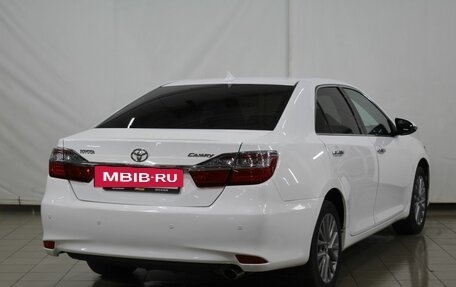Toyota Camry, 2016 год, 1 950 000 рублей, 6 фотография