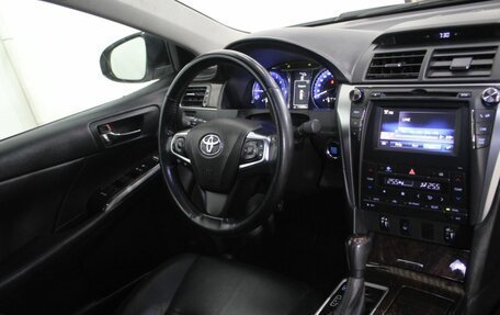 Toyota Camry, 2016 год, 1 950 000 рублей, 15 фотография
