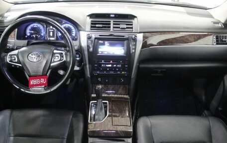 Toyota Camry, 2016 год, 1 950 000 рублей, 20 фотография