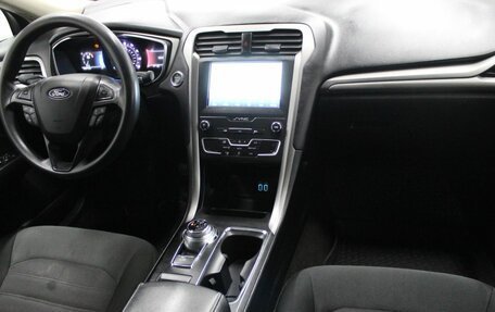 Ford Fusion (North America) II, 2020 год, 1 700 000 рублей, 19 фотография