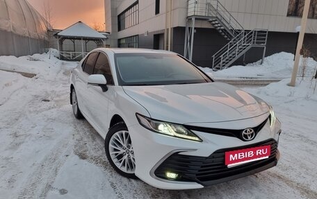 Toyota Camry, 2021 год, 3 200 000 рублей, 1 фотография