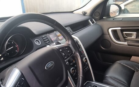 Land Rover Discovery Sport I рестайлинг, 2017 год, 1 950 000 рублей, 3 фотография