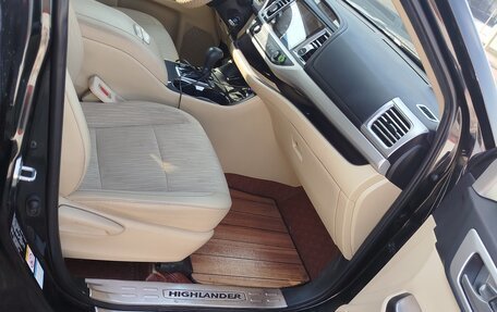 Toyota Highlander III, 2020 год, 3 700 000 рублей, 10 фотография