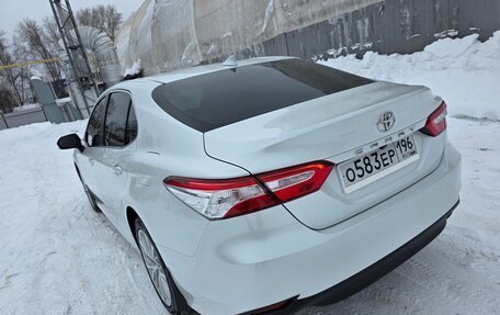 Toyota Camry, 2021 год, 3 200 000 рублей, 7 фотография