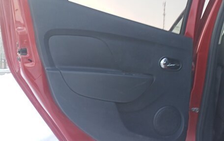 Renault Sandero II рестайлинг, 2017 год, 900 000 рублей, 10 фотография