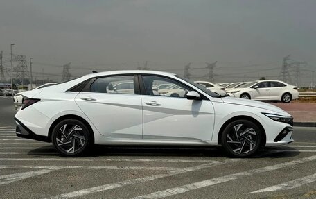 Hyundai Elantra, 2025 год, 1 800 911 рублей, 4 фотография