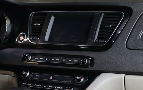 KIA Carnival III, 2018 год, 2 649 000 рублей, 16 фотография