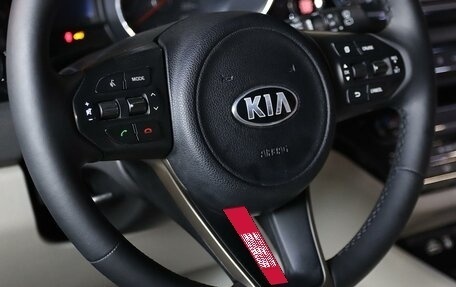 KIA Carnival III, 2018 год, 2 649 000 рублей, 15 фотография