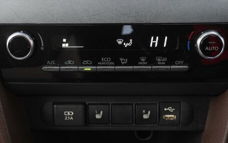 Toyota Yaris Cross, 2020 год, 2 205 000 рублей, 22 фотография