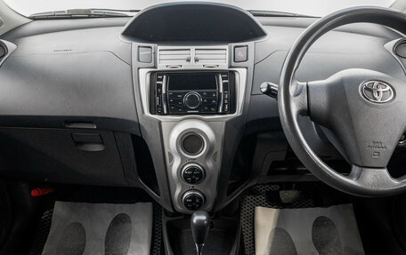 Toyota Vitz, 2006 год, 599 000 рублей, 16 фотография